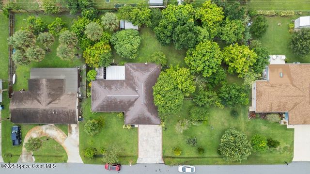 2066 Acacia Street NE, Palm Bay, FL 32905