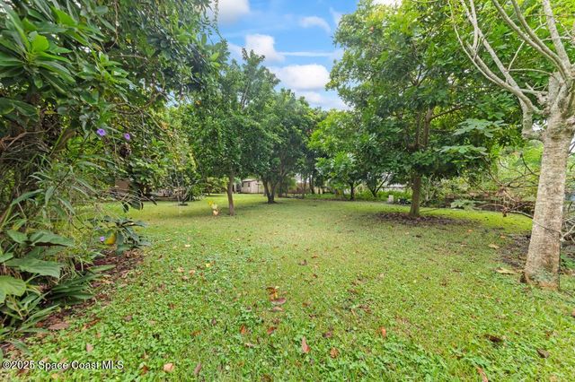 2066 Acacia Street NE, Palm Bay, FL 32905