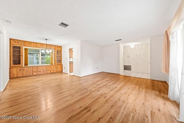 2066 Acacia Street NE, Palm Bay, FL 32905