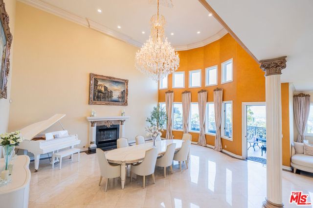 11131 Mountcastle Drive, Studio City, CA 91604