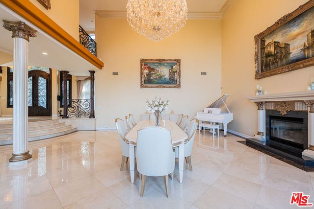 11131 Mountcastle Drive, Studio City, CA 91604