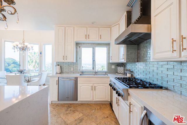 11131 Mountcastle Drive, Studio City, CA 91604