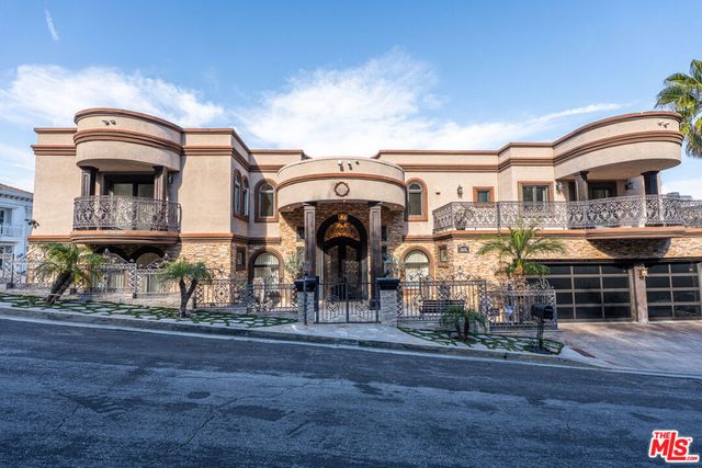 11131 Mountcastle Drive, Studio City, CA 91604