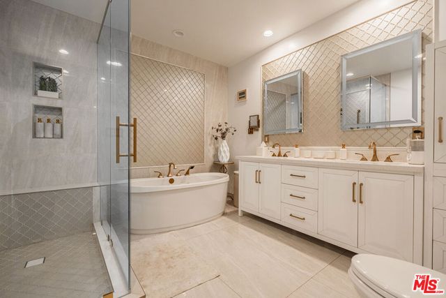 11131 Mountcastle Drive, Studio City, CA 91604