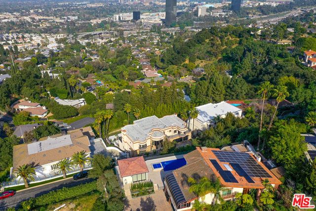 11131 Mountcastle Drive, Studio City, CA 91604