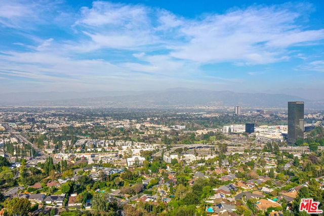 11131 Mountcastle Drive, Studio City, CA 91604