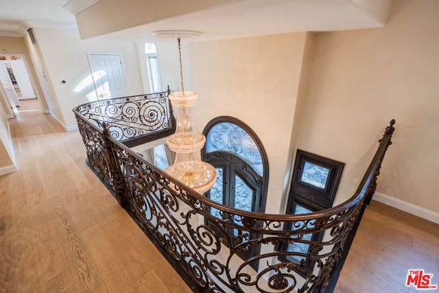 11131 Mountcastle Drive, Studio City, CA 91604