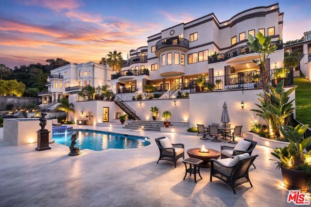 11131 Mountcastle Drive, Studio City, CA 91604