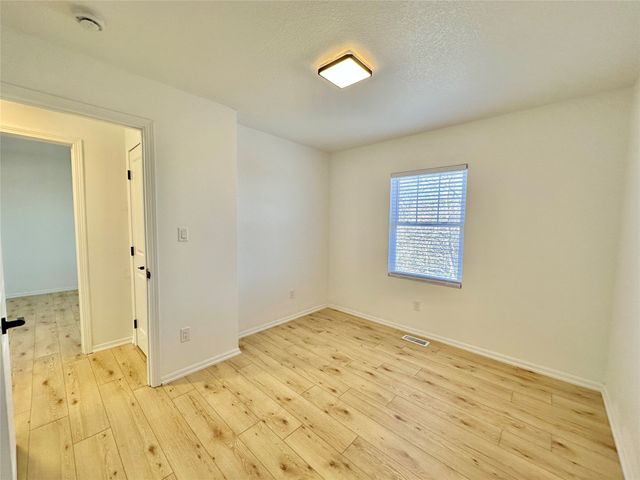 201 Hillside Avenue, Des Moines, IA 50315