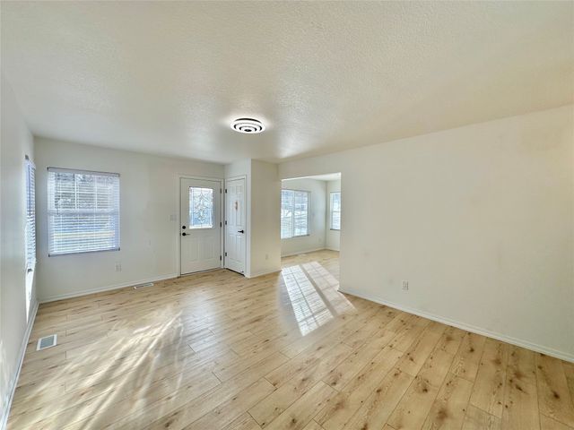 201 Hillside Avenue, Des Moines, IA 50315