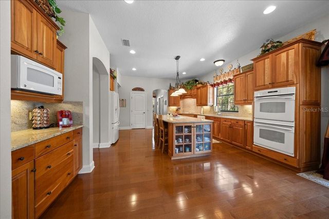 820 SE 36TH LANE, Ocala, FL 34471