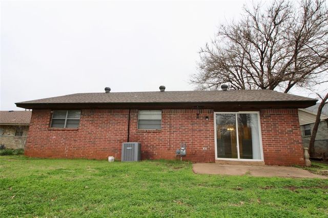 2124 Allenhurst Street, Norman, OK 73071