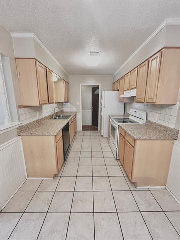 2124 Allenhurst Street, Norman, OK 73071