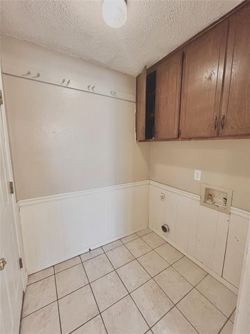 2124 Allenhurst Street, Norman, OK 73071