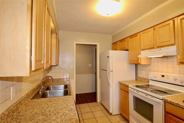 2124 Allenhurst Street, Norman, OK 73071