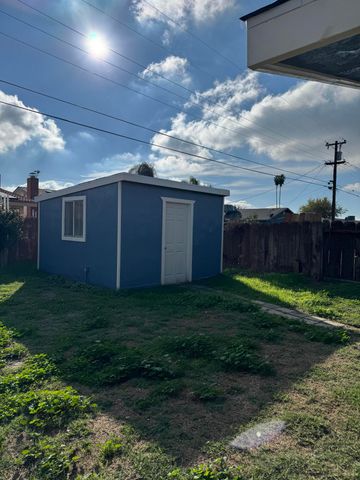 315 W Glendale Avenue, Lemoore, CA 93245