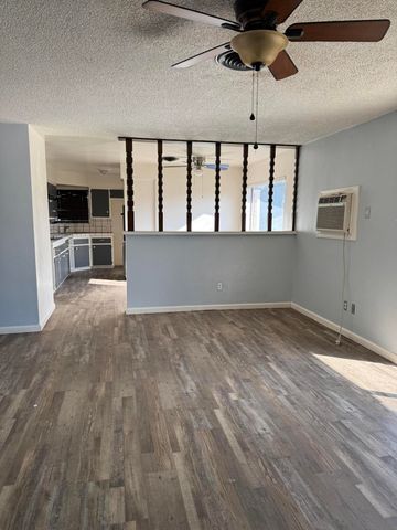 315 W Glendale Avenue, Lemoore, CA 93245