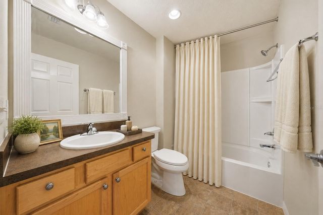 2003 PEACEFUL PLACE, The Villages, FL 32162
