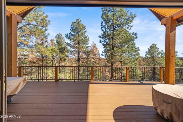 2893 Cedar Ridge Drive, Overgaard, AZ 85933