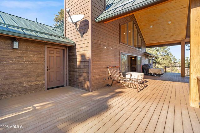 2893 Cedar Ridge Drive, Overgaard, AZ 85933