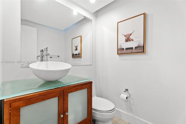 2528 N 38 Avenue D32, Hollywood, FL 33021