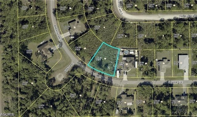 905 Kanuga ST E, Lehigh Acres, FL 33974