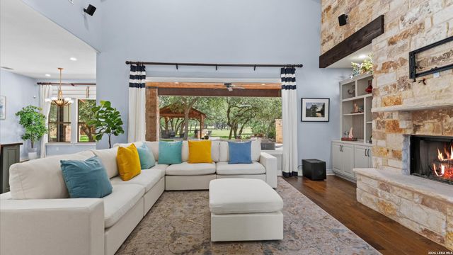 110 Western Oaks, New Braunfels, TX 78132