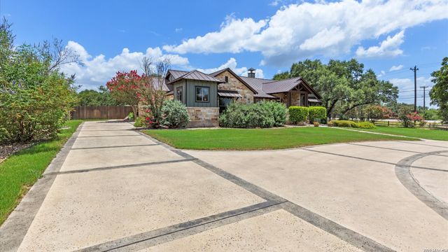 110 Western Oaks, New Braunfels, TX 78132