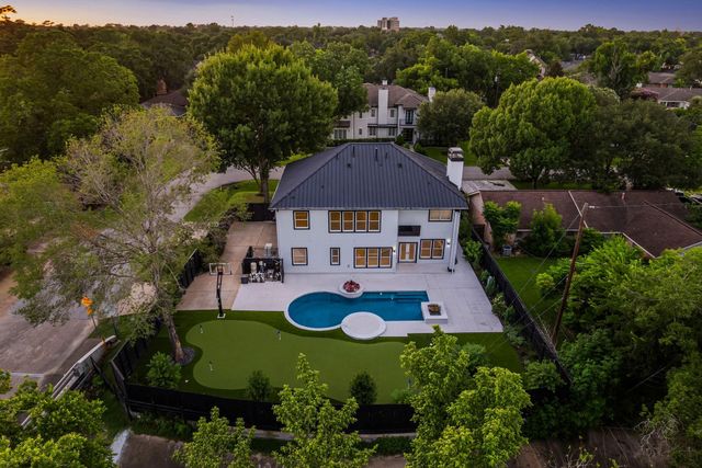 8745 Tollis Street, Houston, TX 77055