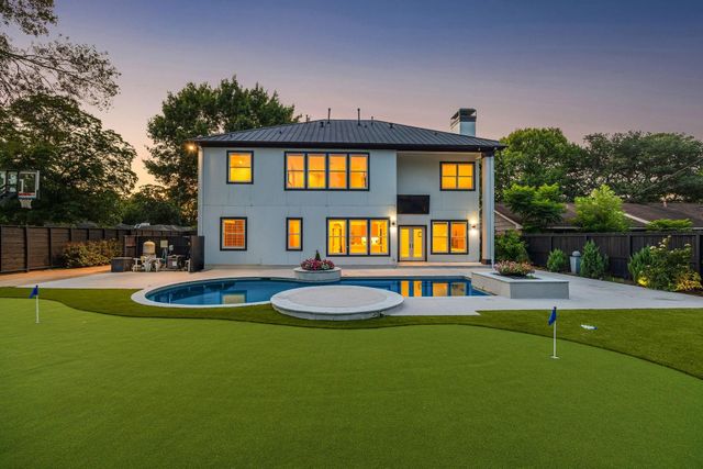 8745 Tollis Street, Houston, TX 77055