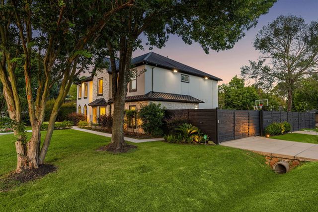 8745 Tollis Street, Houston, TX 77055