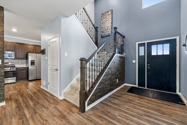 1064 Canary Avenue, Yorkville, IL 60560