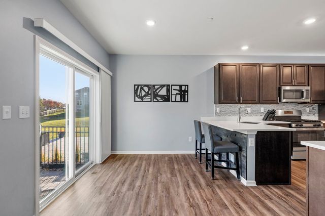 1064 Canary Avenue, Yorkville, IL 60560