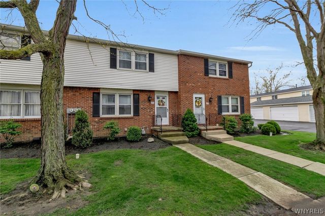275 Wimbledon Court, West Seneca, NY 14224