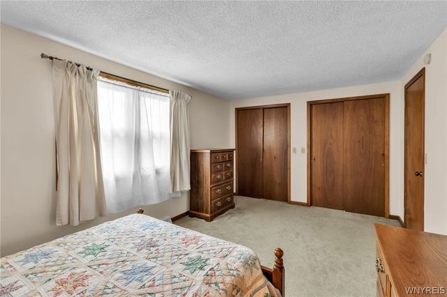 275 Wimbledon Court, West Seneca, NY 14224