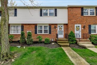 275 Wimbledon Court, West Seneca, NY 14224