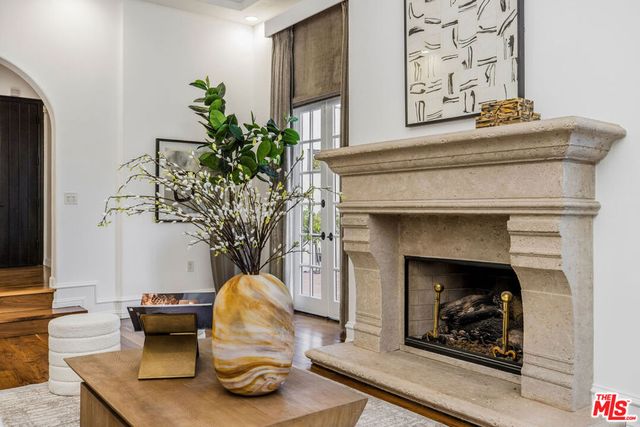 2023 Kendra Court, Los Angeles, CA 90068