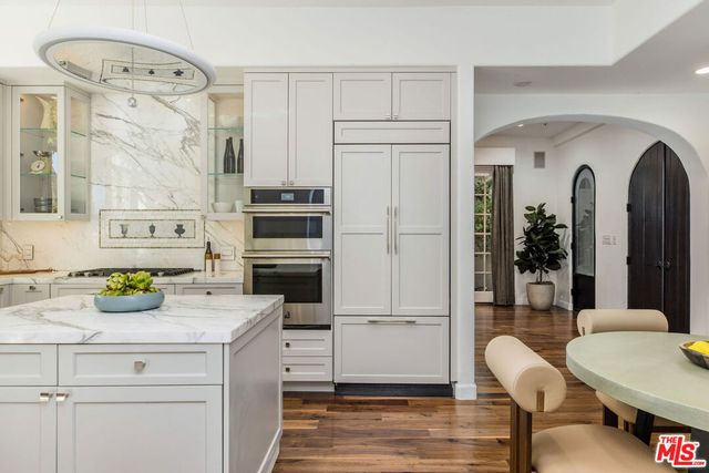 2023 Kendra Court, Los Angeles, CA 90068