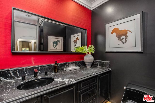 2023 Kendra Court, Los Angeles, CA 90068