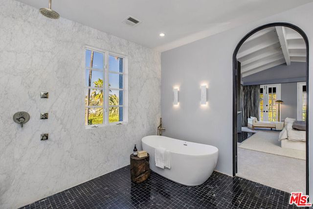 2023 Kendra Court, Los Angeles, CA 90068