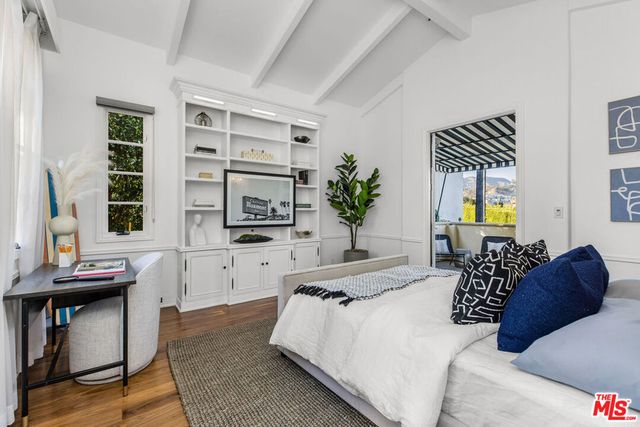 2023 Kendra Court, Los Angeles, CA 90068