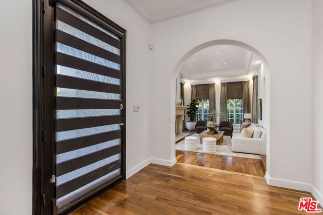 2023 Kendra Court, Los Angeles, CA 90068