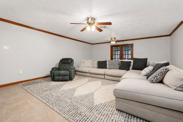 5813 Russell Lane, Baytown, TX 77521
