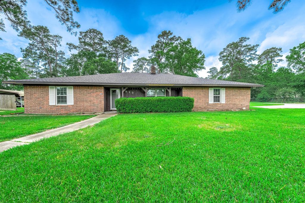 5813 Russell Lane, Baytown, TX 77521