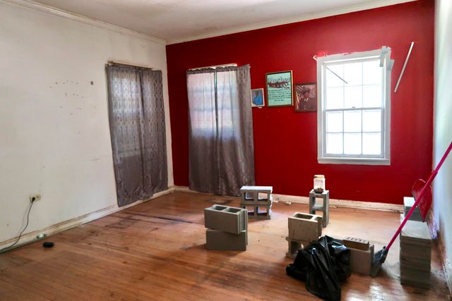 2340 Mt Carmel Ave., Prentiss, MS 39474