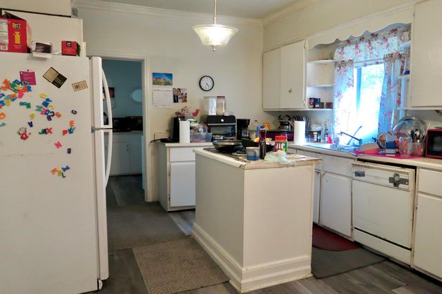 2340 Mt Carmel Ave., Prentiss, MS 39474