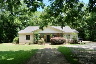 2340 Mt Carmel Ave., Prentiss, MS 39474