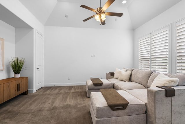10801 Sycamore Falls Drive, Flower Mound, TX 76226