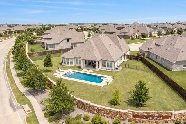 10801 Sycamore Falls Drive, Flower Mound, TX 76226