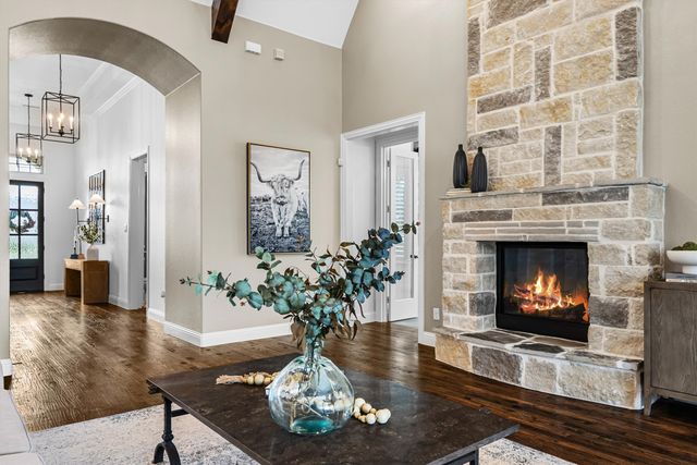 10801 Sycamore Falls Drive, Flower Mound, TX 76226